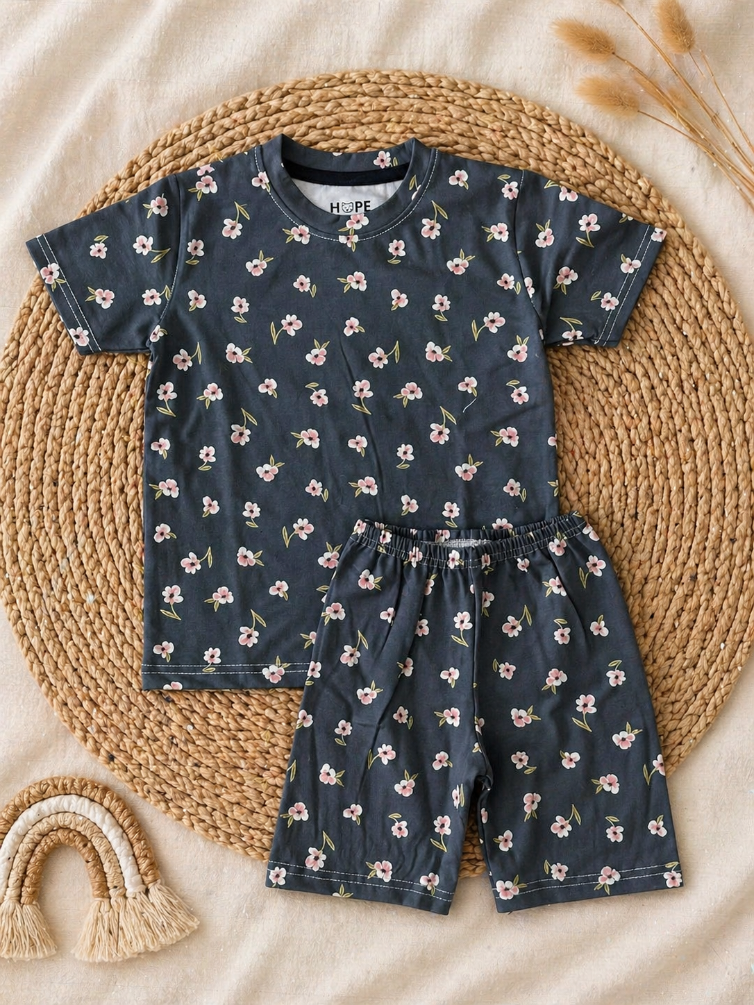 Cute Floral Shorts Sets (1 Years  to 5 Years)