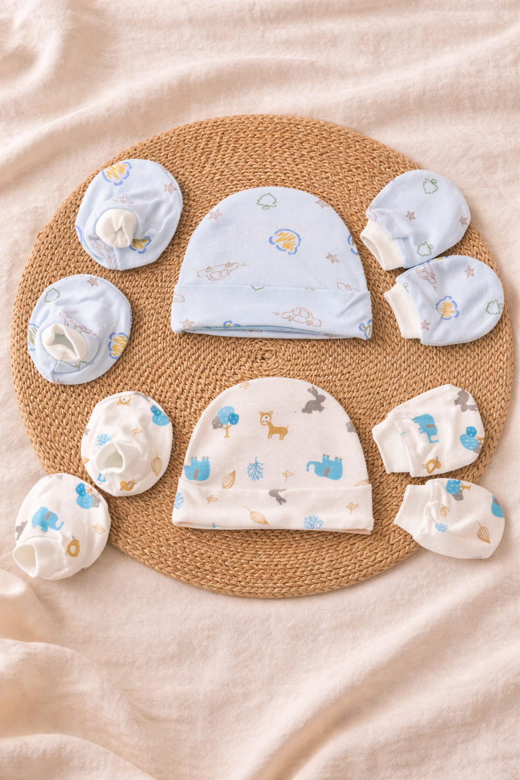 Cap,Mittens & Booties (Pack of 2) | Random