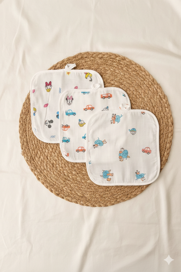 Baby Muslin Wash Cloth with Hook – 35×35 cm (Pack of 3) | Random