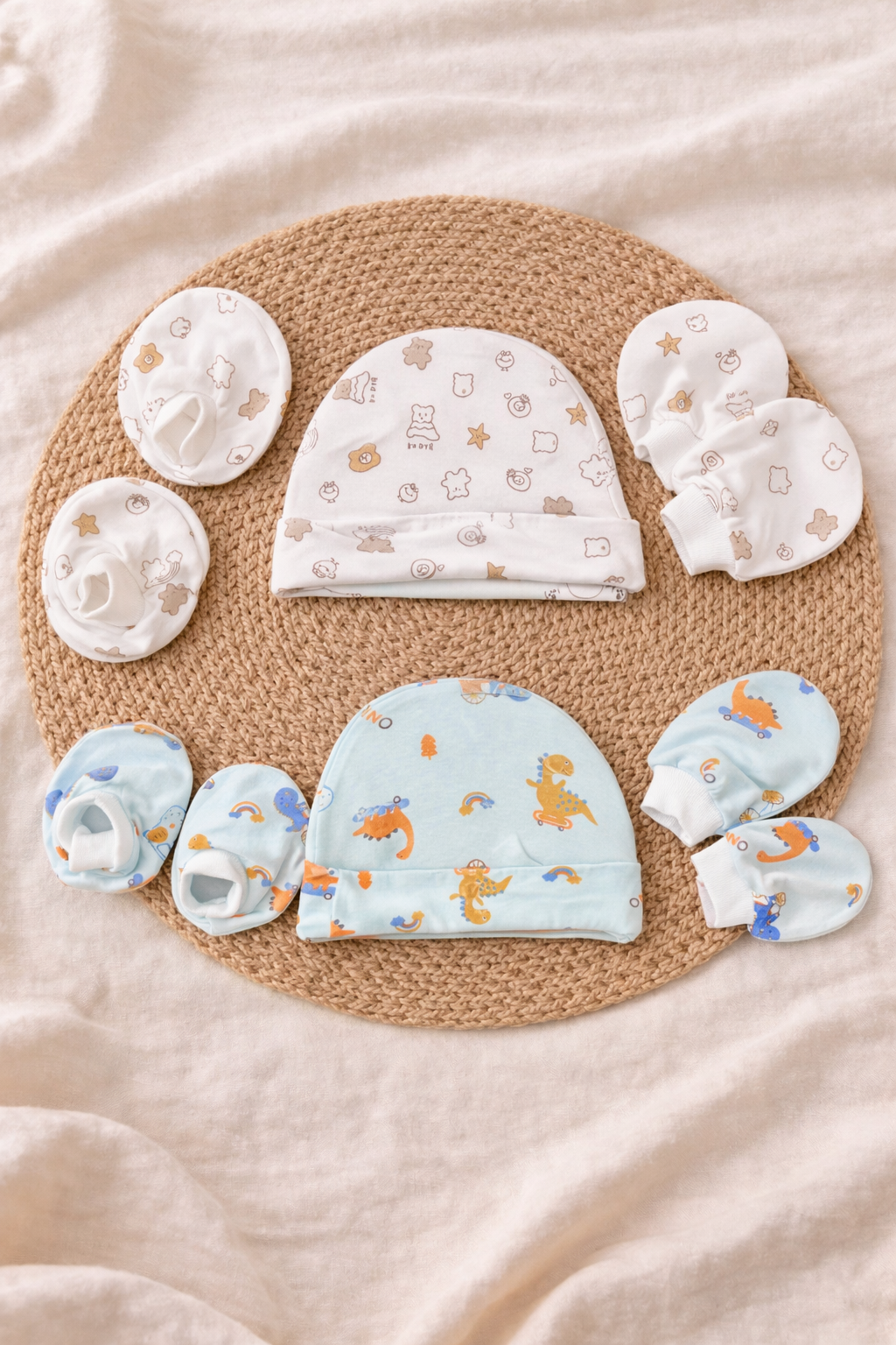 Cap,Mittens & Booties (Pack of 2) | Random