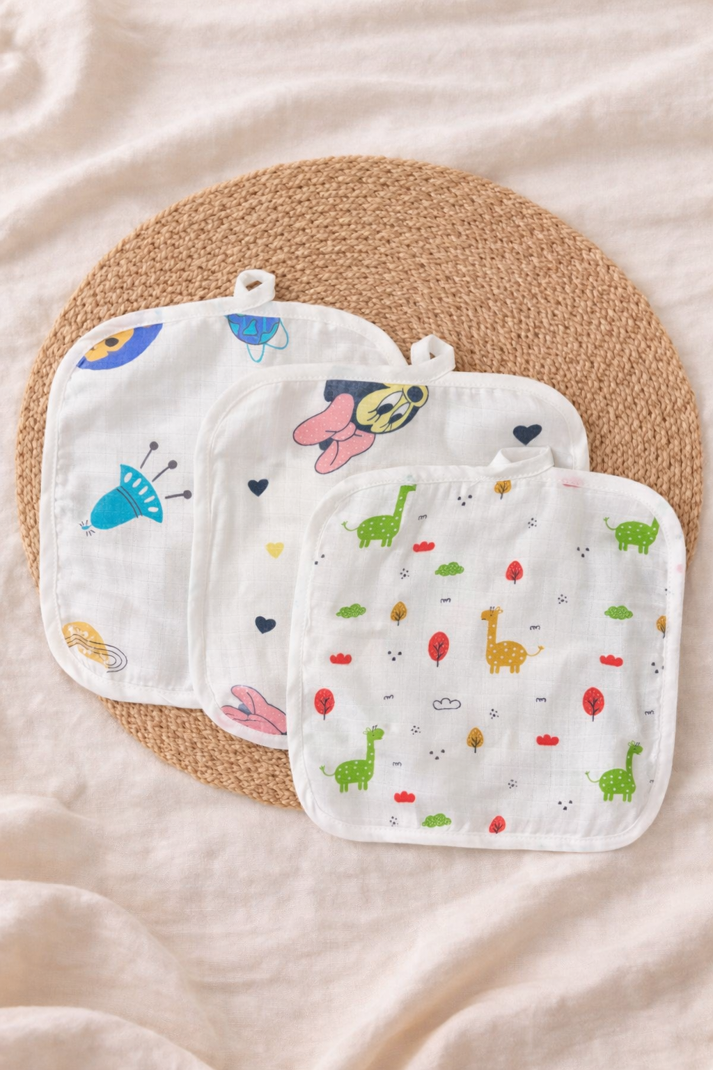 Baby Muslin Wash Cloth with Hook – 35×35 cm (Pack of 3) | Random