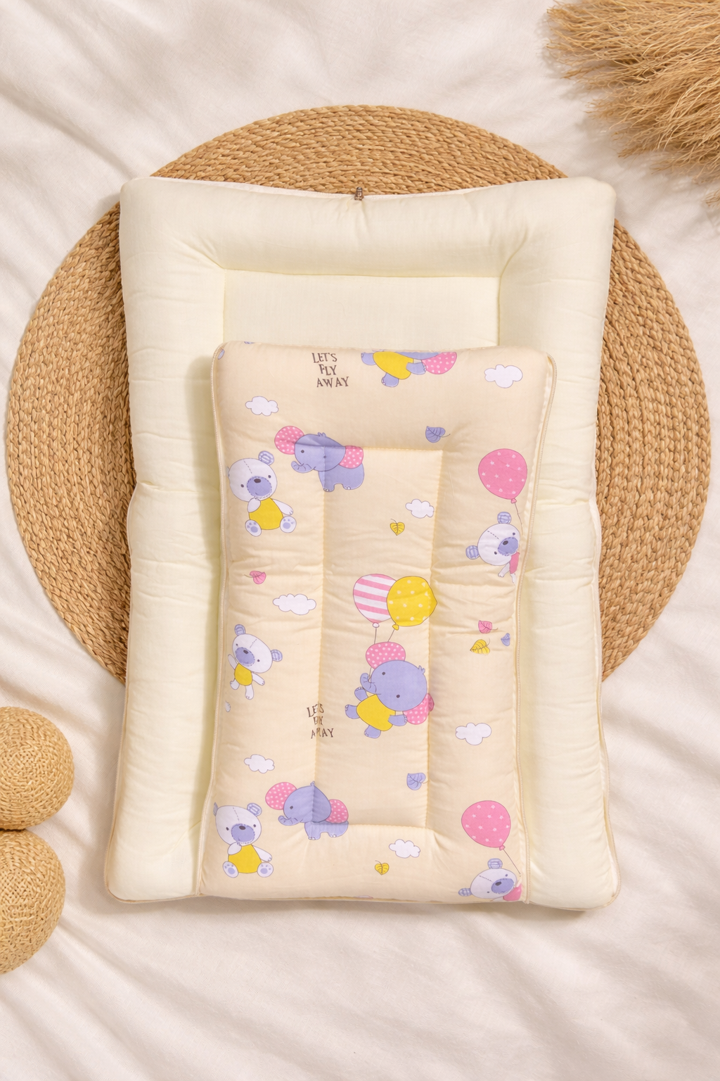 Elephant Love 2 in 1 Carry Bed 🐘💛